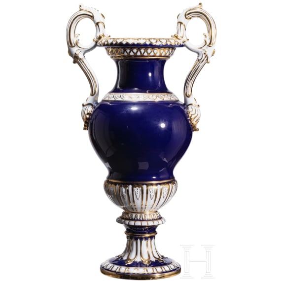 A cobalt-blue porcelain vase with flowers, Ernst August Leuteritz, 1855/60 (design), Meissen, 1924-34 (finish)