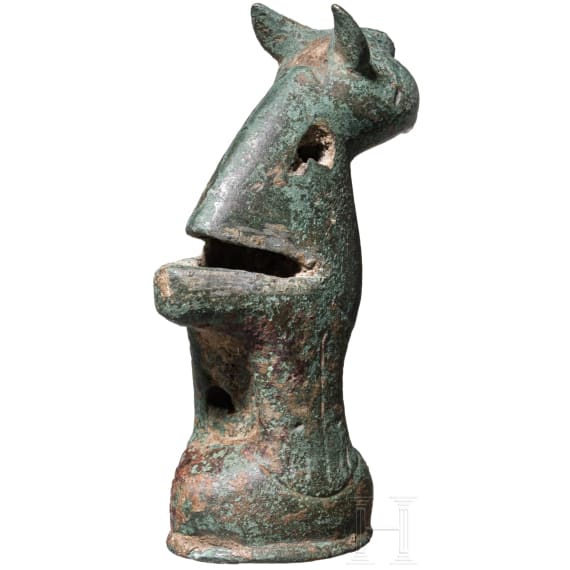 Bronzefu&szlig; von einem Gef&auml;&szlig; in Panthergestalt, seldschukisch, 12. - 13. Jhdt.
