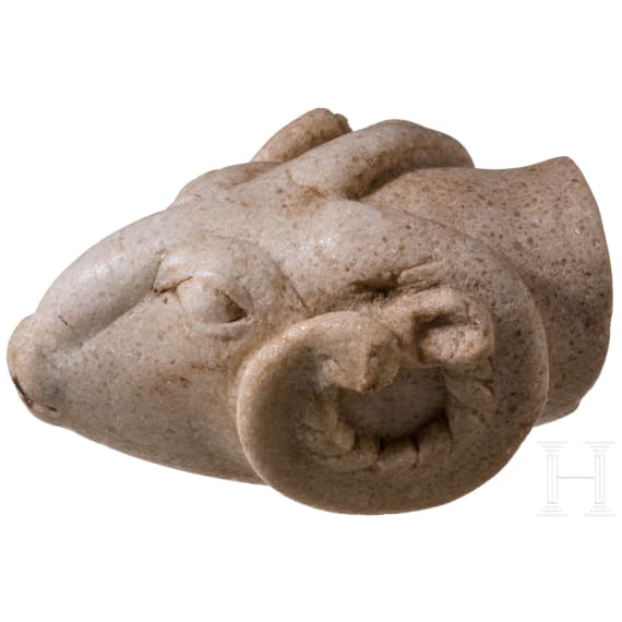 Widderkopf aus Marmor, sp&auml;tklassisch, 4. Jhdt. v. Chr.