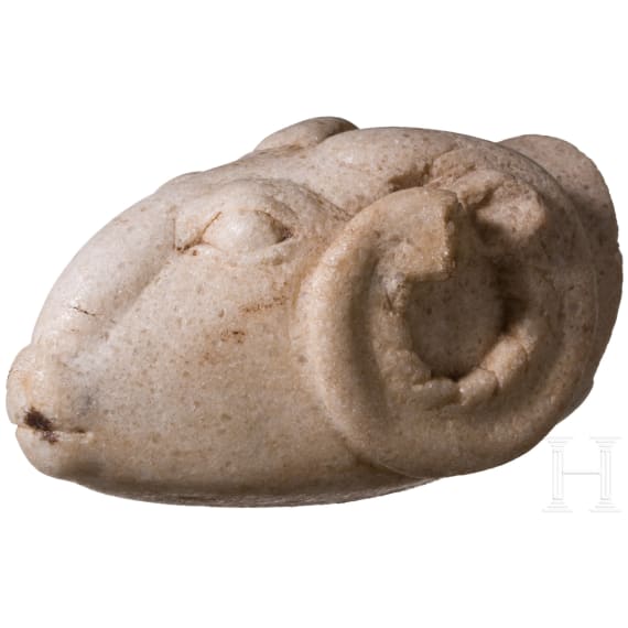 Widderkopf aus Marmor, sp&auml;tklassisch, 4. Jhdt. v. Chr.