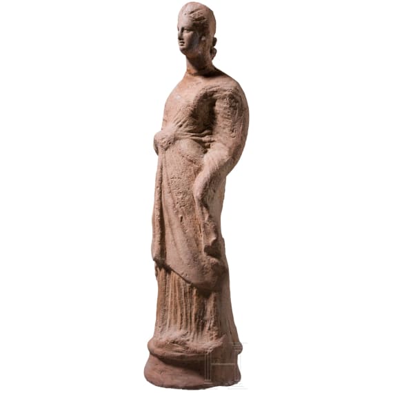 Hellenistische Frauenstatuette aus Ton, Gro&szlig;griechenland, 3. Jhdt. v. Chr.