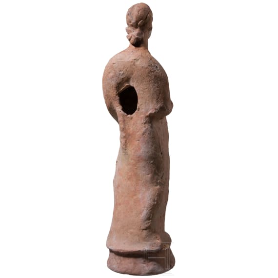 Hellenistische Frauenstatuette aus Ton, Gro&szlig;griechenland, 3. Jhdt. v. Chr.
