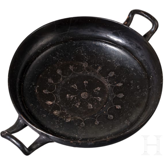 Schale (Kylix) mit schwarzem Glanzton&uuml;berzug, campanisch, 4. Jhdt. v. Chr.