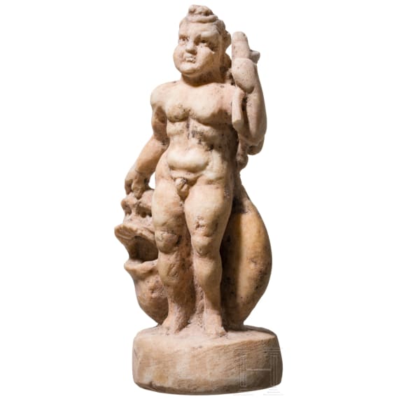 Kleinskulptur eines Eroten mit Delphin, provinzialr&ouml;misch, Marmor, 3. Jhdt. n. Chr.
