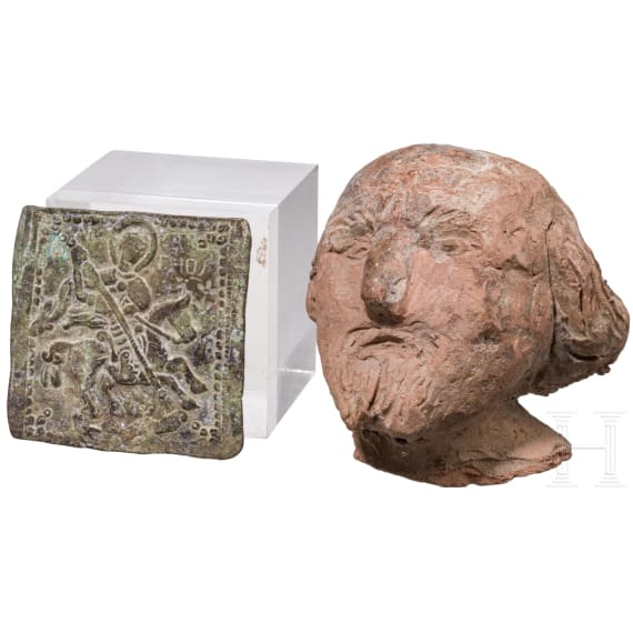 Bronzene Reiseikone mit Heiligem Georg, Tonkopf eines Mannes, Punzverzierte Hippe aus Eisen, 18. - 19. Jhdt.