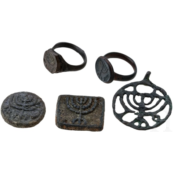 F&uuml;nf vorderasiatische J&uuml;dische Kleinaltert&uuml;mer mit Darstellung einer Menorah, 3. -12. Jhdt.