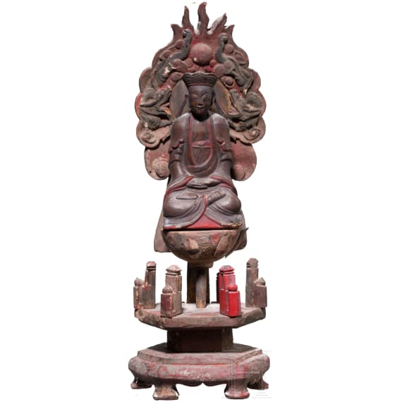 Bemalte Holzstatue des Buddha Amithaba, China, 18. Jhdt.