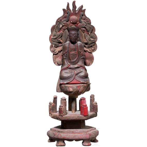 Bemalte Holzstatue des Buddha Amithaba, China, 18. Jhdt.