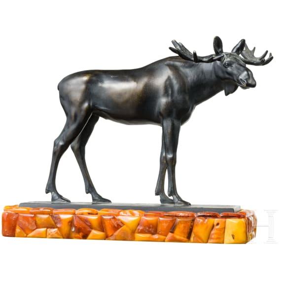 A bronze figure of a moose, probably by Hendrik Scholten, circa 1930