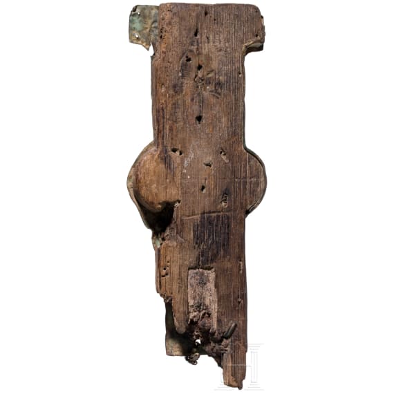 Fragment eines Prozessionskreuzes mit Champlev&eacute;-Emailplaketten mit Heiligenfigur, Limoges, 13. Jhdt. (Figur und untere Plakette), Kreuz und eine Plakette sp&auml;ter