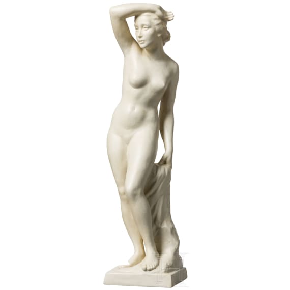 A buiscuit porcelain figure of a female nude "Die Ausschauende", Rudolf Kaesbach, 1936 (design), Rosenthal, Kunstabteilung Selb, 1943 (finish)
