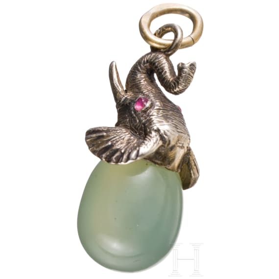 A Russian silver-mounted nephrite pendant, 20th century
