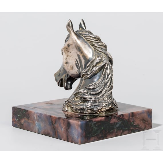 An Russian horse head-shaped agate stone and silver paperweight, 20th century