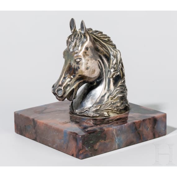 An Russian horse head-shaped agate stone and silver paperweight, 20th century