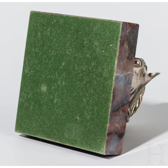 An Russian horse head-shaped agate stone and silver paperweight, 20th century