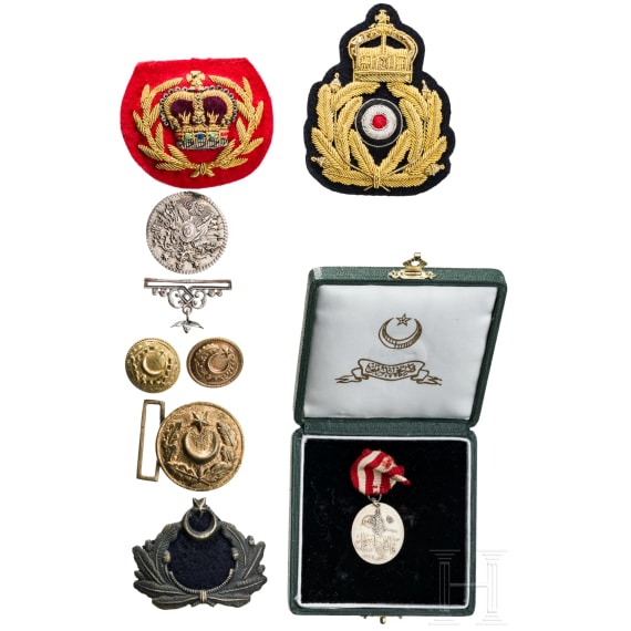 Medaille "Kanun-i Esasi" (Medaille der Verfassung) und Effekten