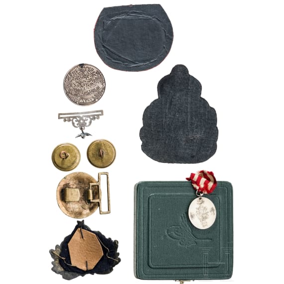 Medaille "Kanun-i Esasi" (Medaille der Verfassung) und Effekten