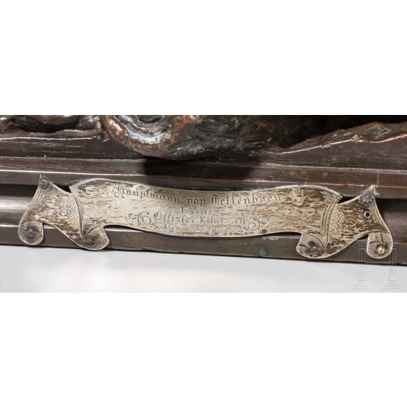 Jagdhund-Plastik als Offiziers-Schie&szlig;preis, datiert 1896