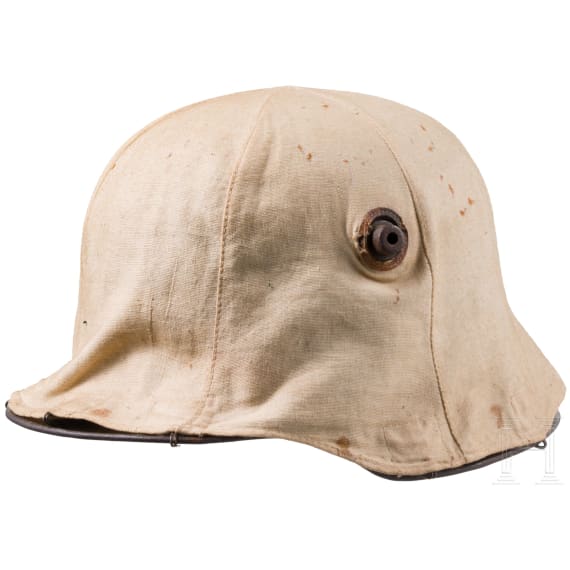 A steel helmet M 16