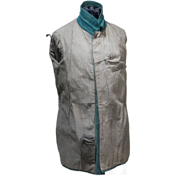 A replica of the M 15 field tunic