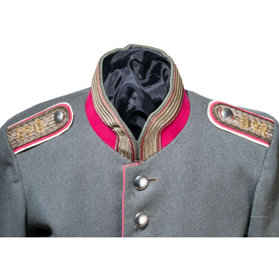 A field grey tunic for officers in Cuirassier Regiment "Queen" (Pomeranian) No. 2
