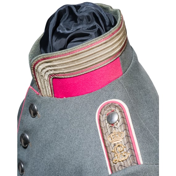 A field grey tunic for officers in Cuirassier Regiment "Queen" (Pomeranian) No. 2