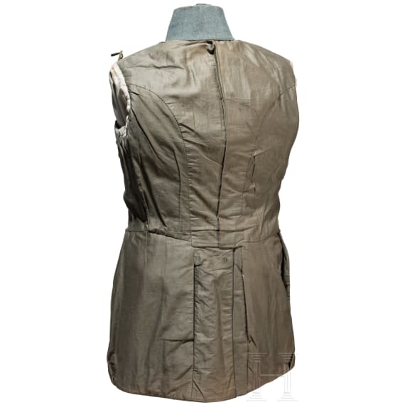 A field grey tunic for officers in Cuirassier Regiment "Queen" (Pomeranian) No. 2