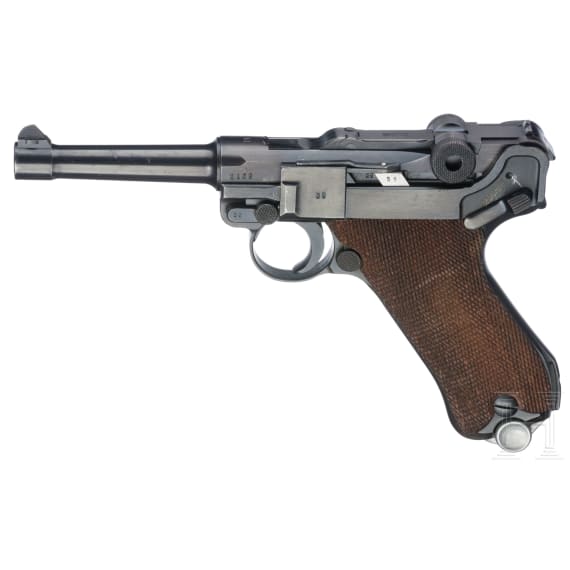 A Mauser Luger, 1939, police