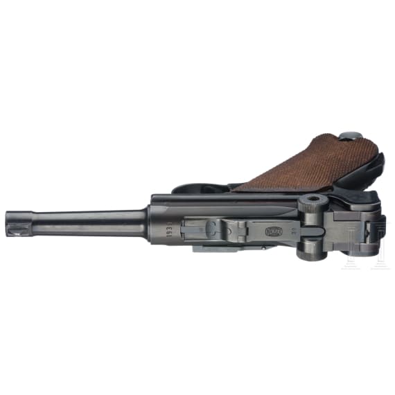 A Mauser Luger, 1939, police