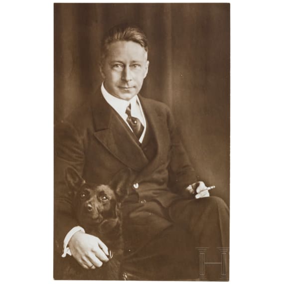 Wilhelm Kronprinz von Preu&szlig;en (1882 - 1951) - Portraitpostkarte von ihm, r&uuml;ckseitig handschriftlicher Text und eigenh&auml;ndige Unterschrift 1922