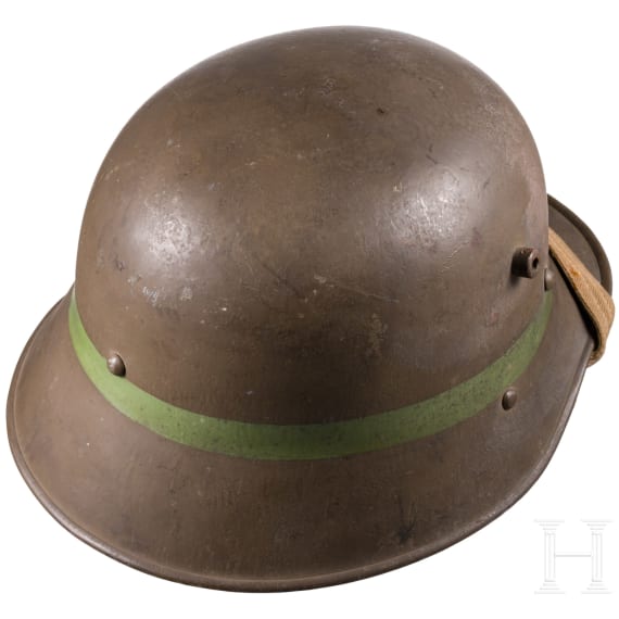 Stahlhelm M 17 mit Truppenkennzeichnung