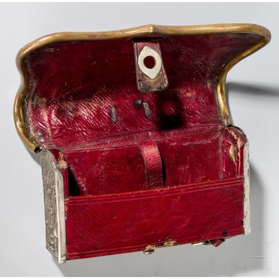 Silberner Kartuschkasten f&uuml;r Offiziere der Kavallerie, um 1900