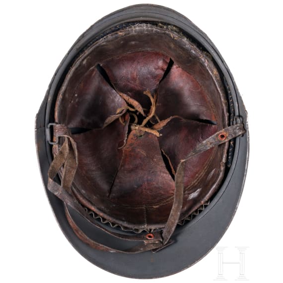 A helmet M 15 &ldquo;Adrian&rdquo; with shortened front visor for tank crews, observers and the like, ca. 1918