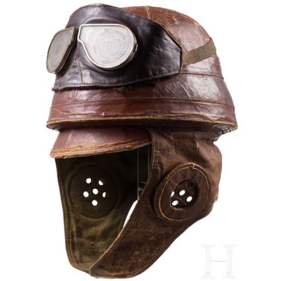 A protective helmet for aircraft crews, "Casque Roold", circa 1915