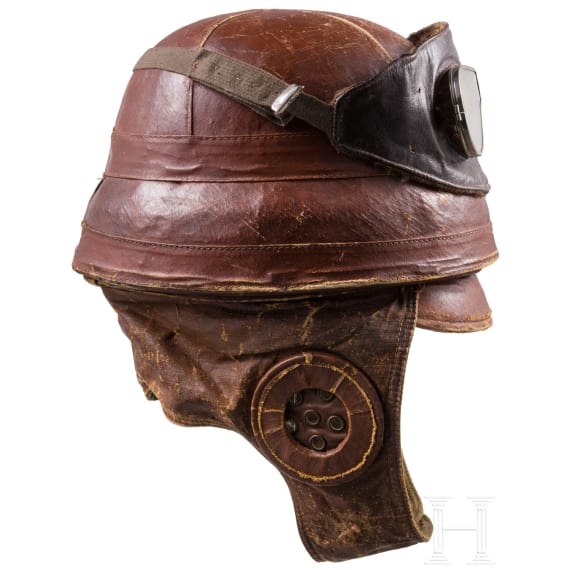 A protective helmet for aircraft crews, "Casque Roold", circa 1915