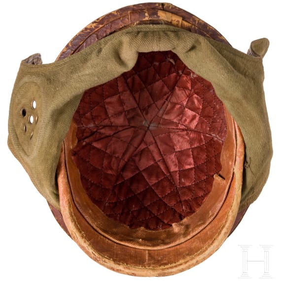 A protective helmet for aircraft crews, "Casque Roold", circa 1915