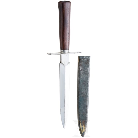 A trench dagger/combat knife Mle 1916
