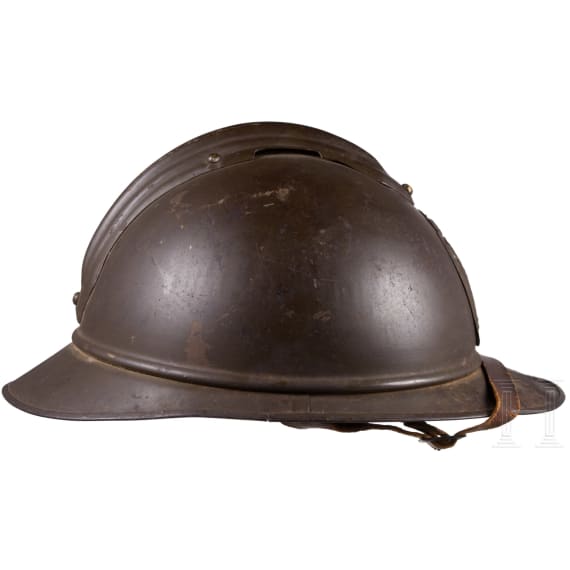 Stahlhelm M 15 (Adrian) der jugoslawischen Armee