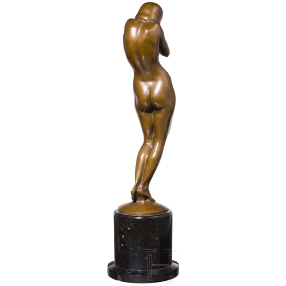 A bronze "Standing Female Nude", Wolfgang Schwartzkopff (Frankfurt am Main 1886 &ndash; 1943 Berlin), first half of the 20th century, bronze