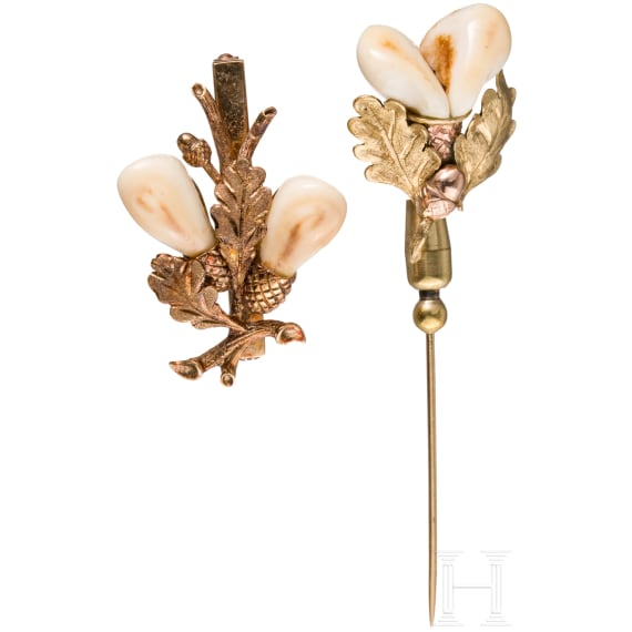 A 14ct gold and grandel jewellery set: brooch, ring and pin