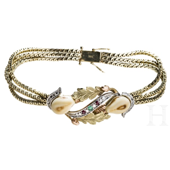 A 14-carat gold and red stag grandel jewellery set comprising earrings, brooch, ring, bracelet and necklace