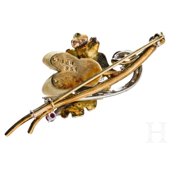 A 14-carat gold and red stag grandel jewellery set comprising earrings, brooch, ring, bracelet and necklace
