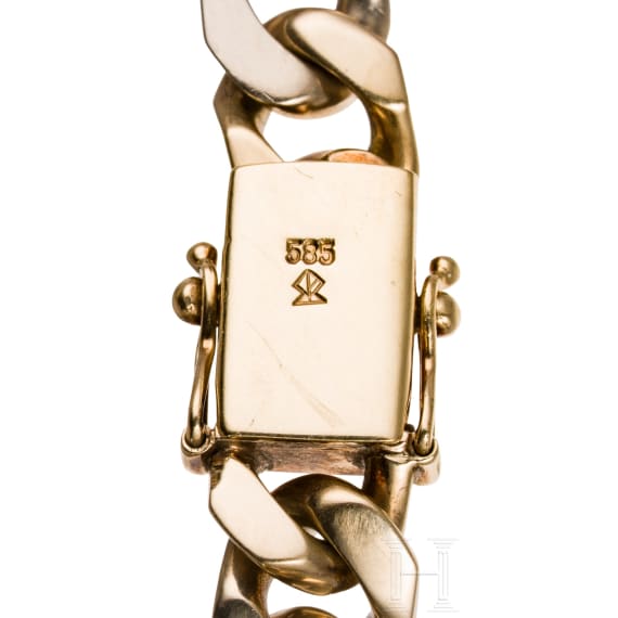 A 14ct gold opal and diamonds bracelet (ca. 0.2ct)