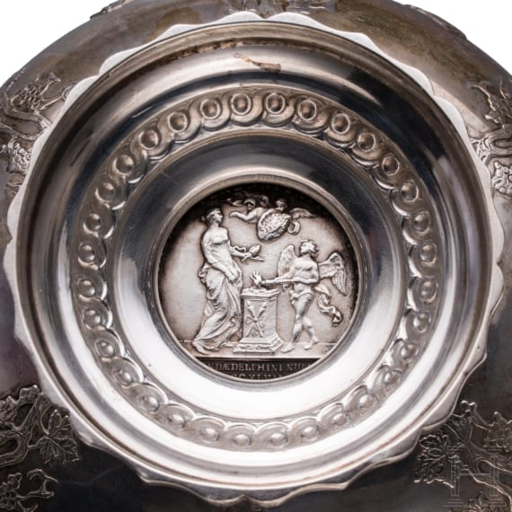 Two footed silver bowls, Paris, Gregoire Masse, 1708/09 / Thomas Germain, 1733/34