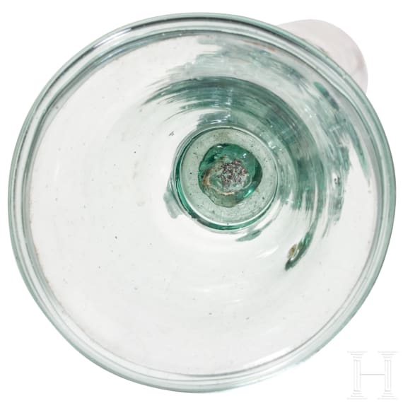 Stangenglas mit Nuppen, deutsch, 16. Jhdt.
