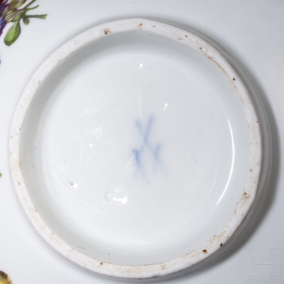 Zwei Porzellantassen mit Untertassen, Meissen, um 1790 /Niderviller, Graf von Custine, 1770-93