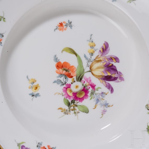 Sechs Suppenteller mit Blumen und Insekten, Meissen, um 1840/50