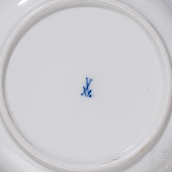 Sechs Suppenteller mit Blumen und Insekten, Meissen, um 1840/50