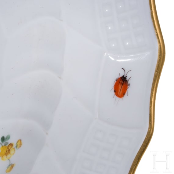 F&uuml;nf tiefe Teller mit Blumen und Insekten, Meissen, um 1840/50