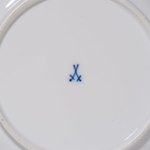 Vier Speiseteller mit Blumen und Insekten, Meissen, circa 1840/50